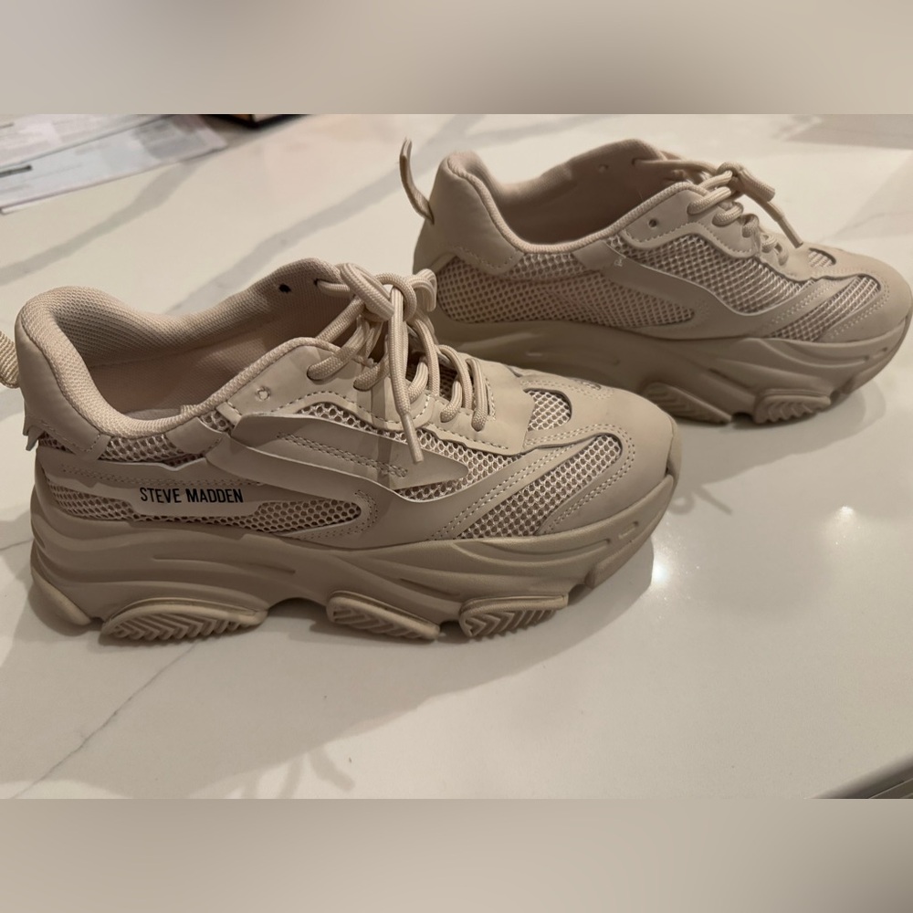 Possession Steve Madden sneakers